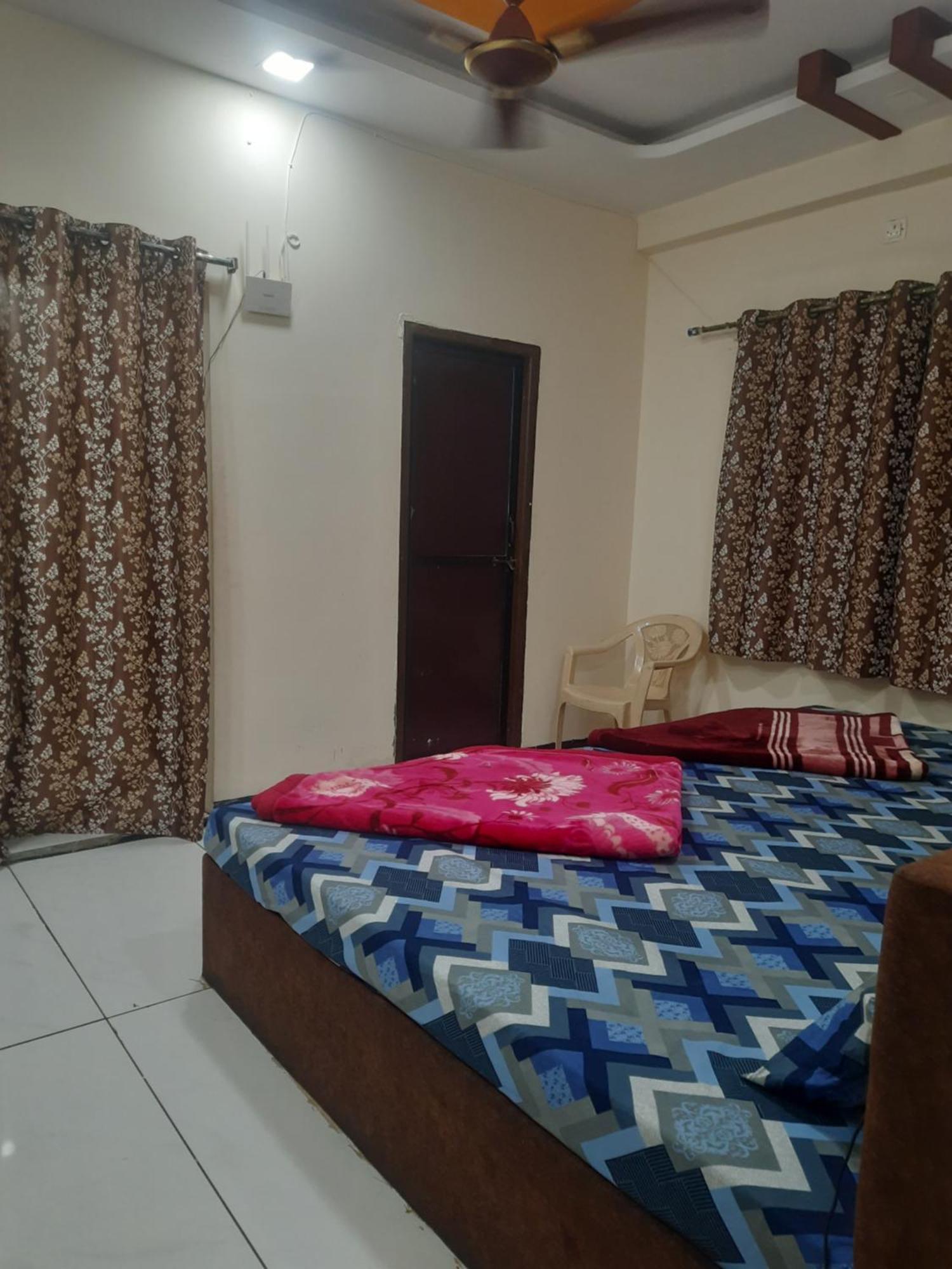 Hanumant Kripa Geust House Only For Family Ujjain Εξωτερικό φωτογραφία